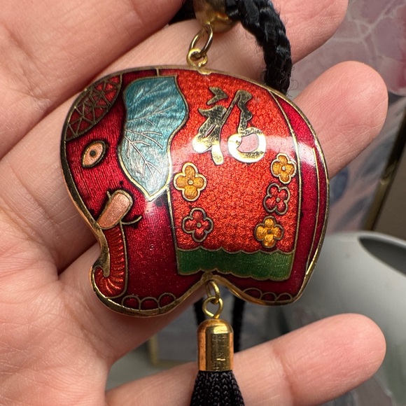 Cloisonne Jewelry - Cloisonné elephant necklace